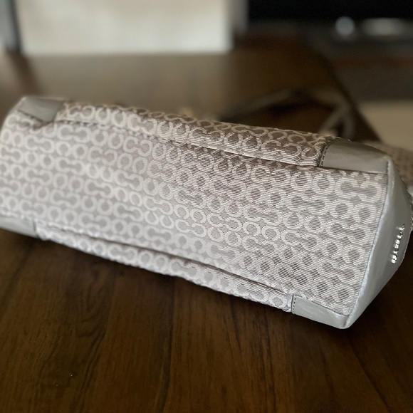 Coach Tote Bag - Picture 7 of 7